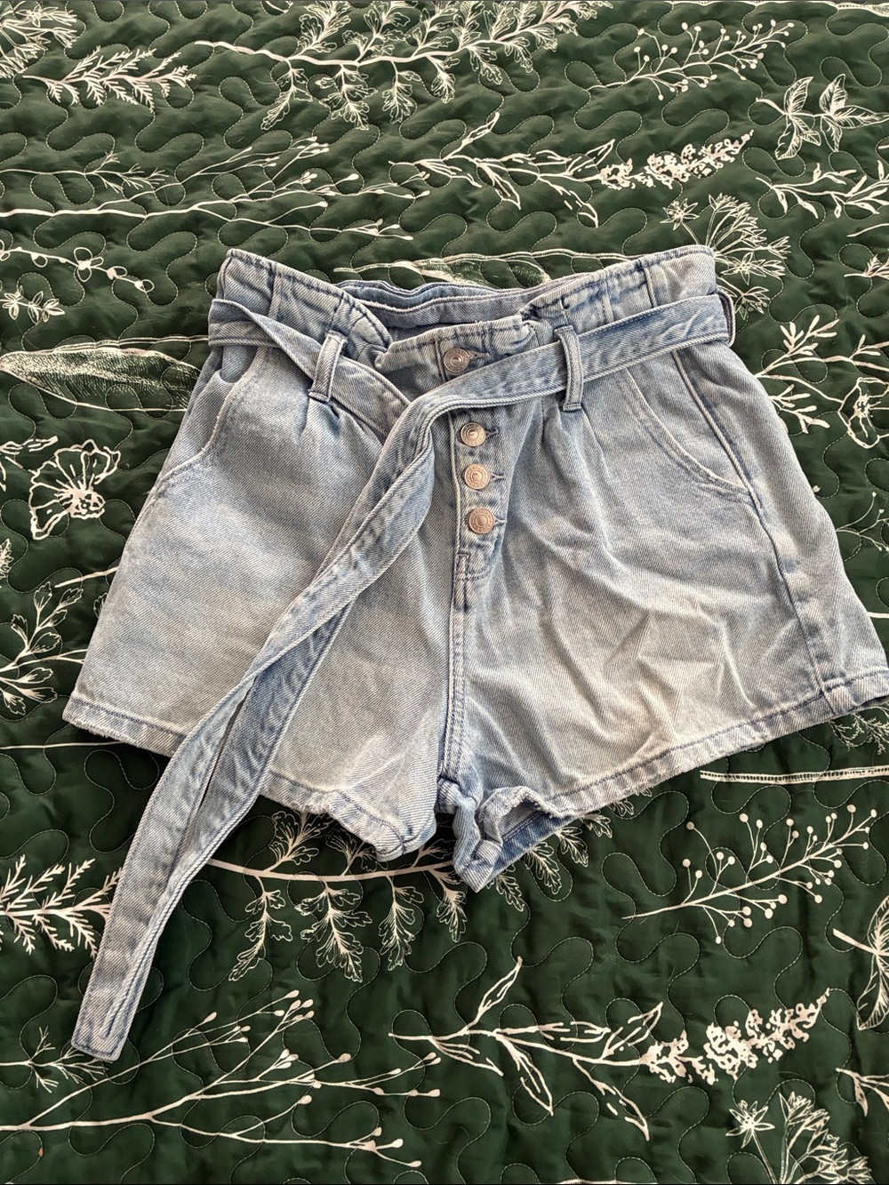 American Eagle Outfitters Light Wash High-Waist Paperbag Denim Shorts with Belt